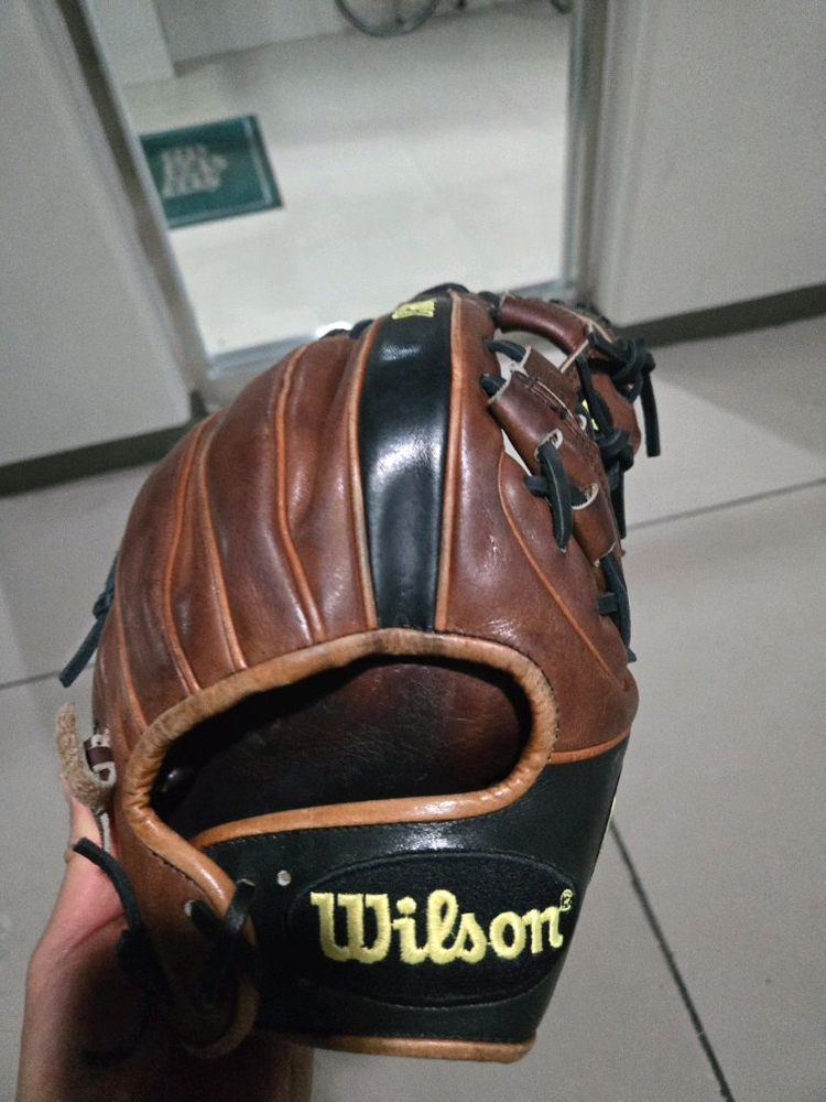 윌슨 A2K 야구 내야 글러브 이미지