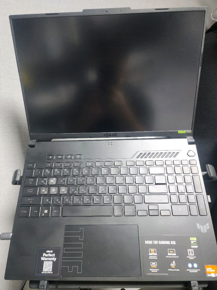 ASUS TUF Gaming A16 게이밍 노트북 이미지
