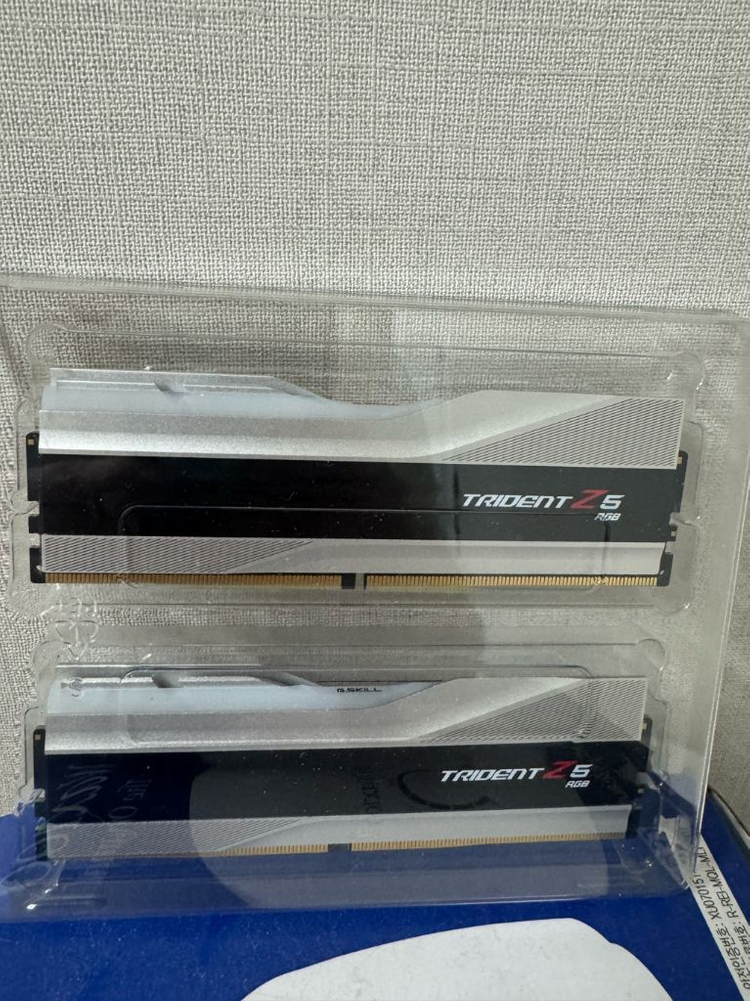 RGB DDR5 메모리 64GB 이미지