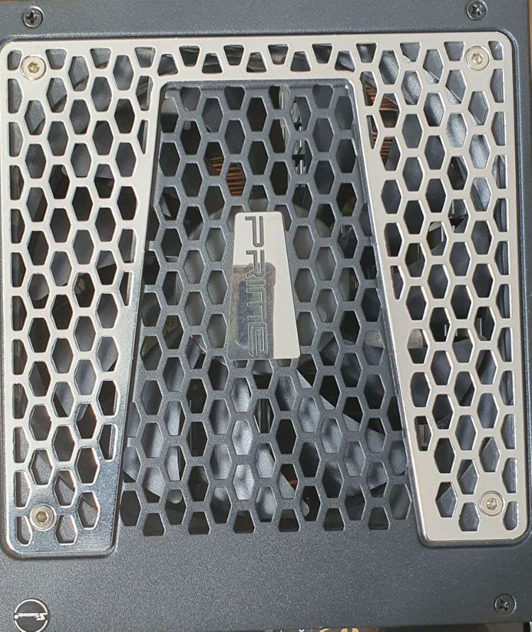 Seasonic Prime GX-1300 풀모듈러 파워 서플라이입니다. 이미지