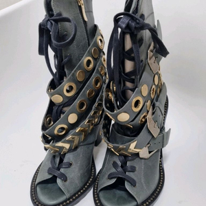 슈콤마보니 스트랩 앵클부츠 이미지