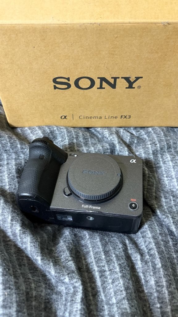 소니 FX3 카메라 풀박스 이미지