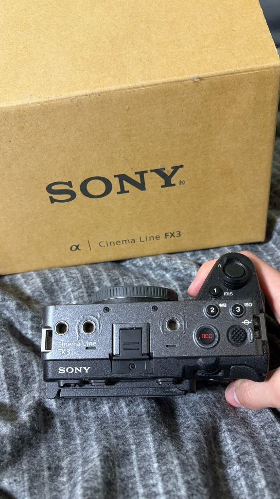소니 FX3 카메라 풀박스 이미지