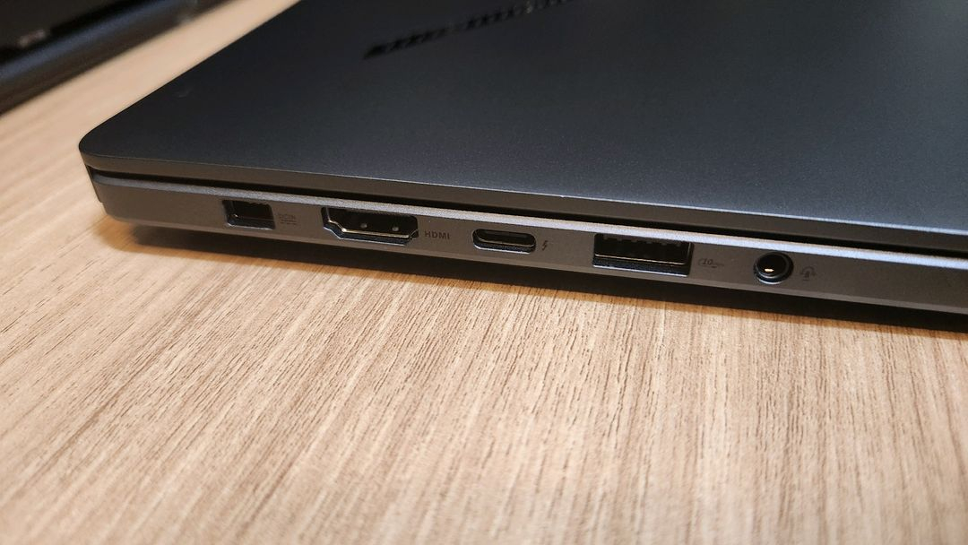 ASUS 2024 제피러스g16 rtx4070 1tb. 32g 울트라 코어9 노트북 팝니다. 이미지