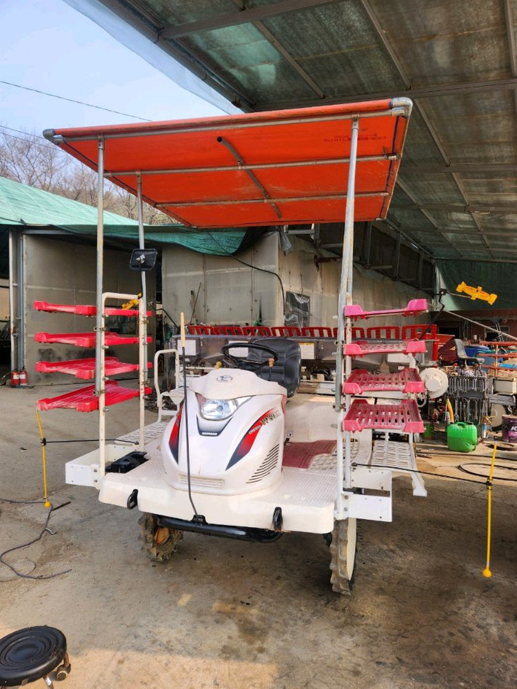 신품급 얀마 이앙기 8조 VP80DX판매 합니다 이미지