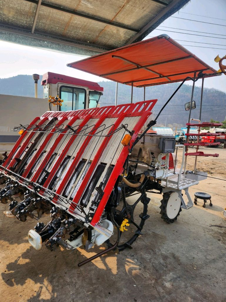 신품급 얀마 이앙기 8조 VP80DX판매 합니다 이미지