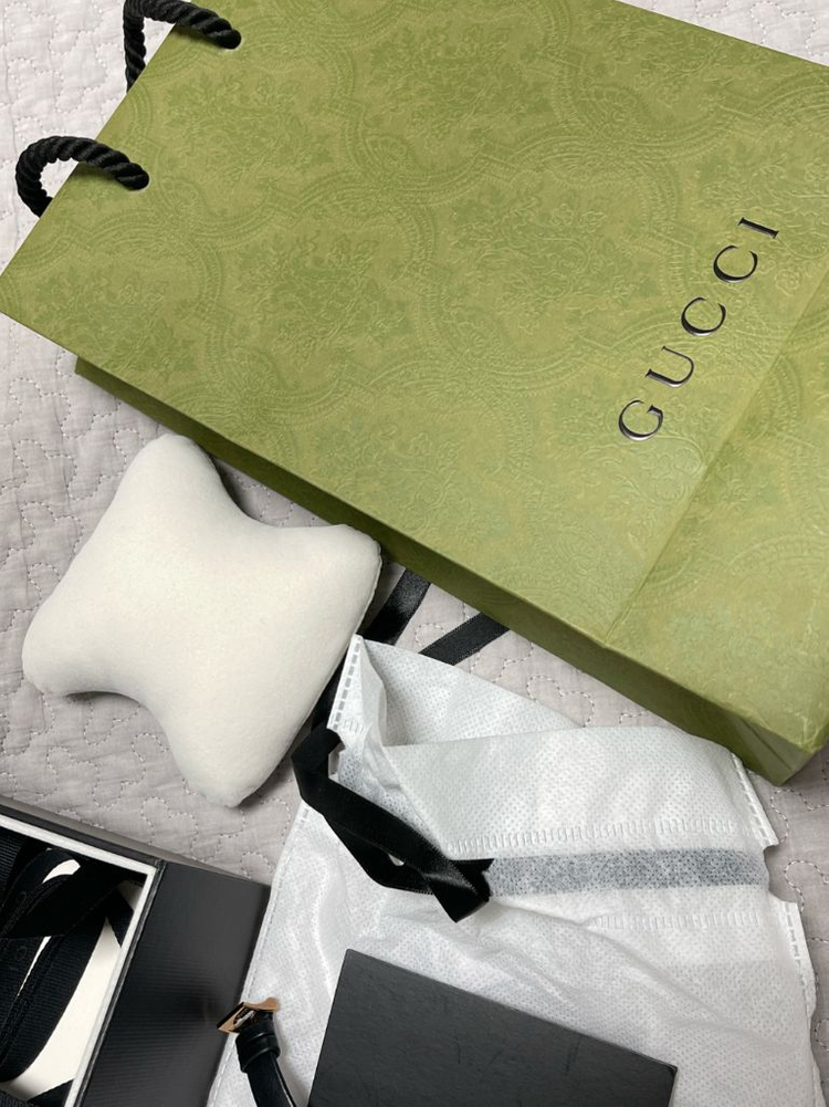 [구찌] 디아망티시마 쿼츠 가죽 스트랩 손목 시계 이미지