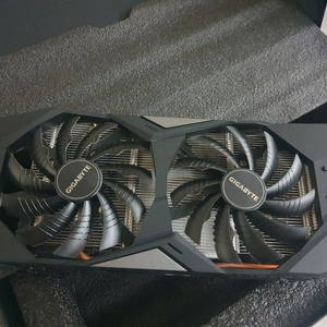 기가바이트 RTX 2070 이미지