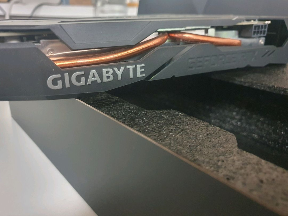 기가바이트 RTX 2070 이미지