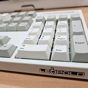 레오폴드 FC900rbt 유/무선 풀배열 저소음적축 키보드 판매 이미지