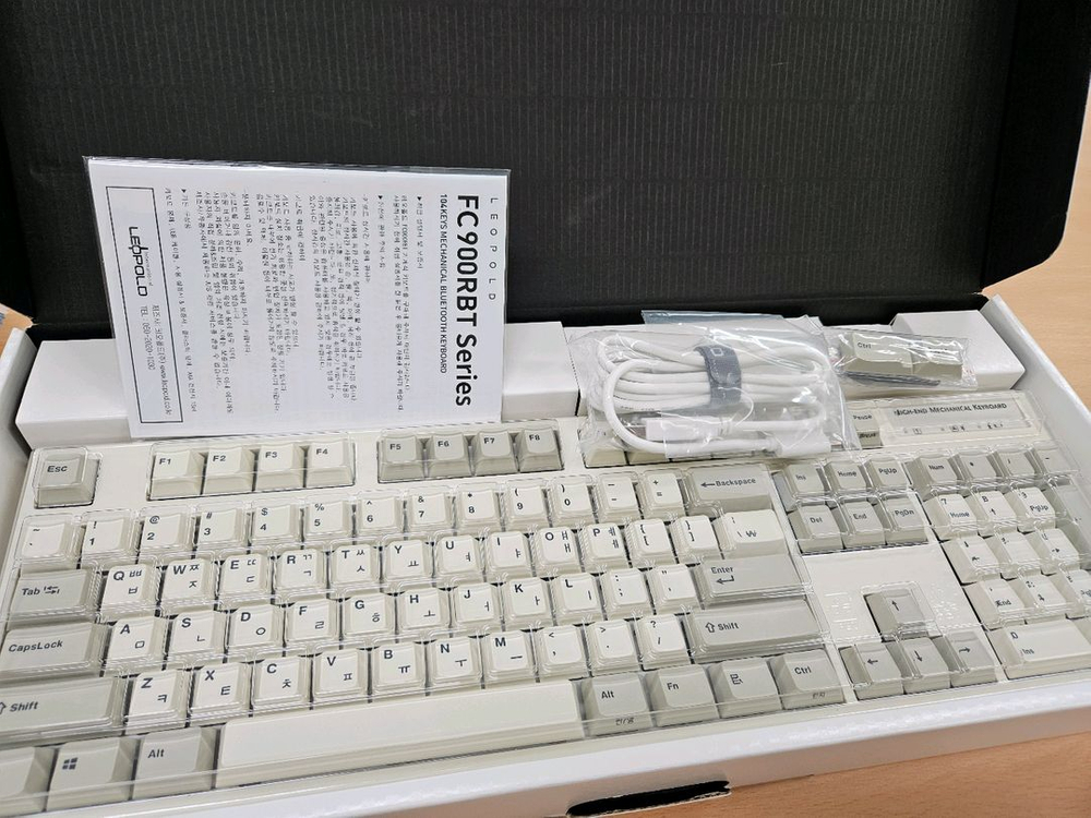 레오폴드 FC900rbt 유/무선 풀배열 저소음적축 키보드 판매 이미지