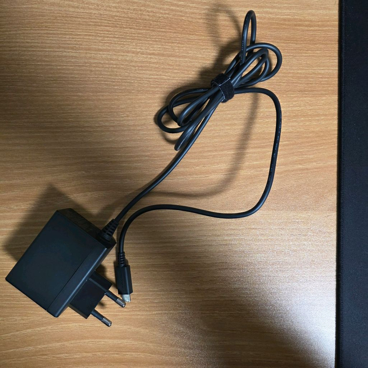 닌텐도 스위치 oled 스칼렛 바이올렛 에디션 팝니다. 이미지