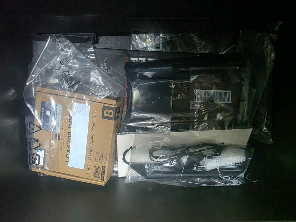 ROG MAXIMIS Z690 APEX 이미지