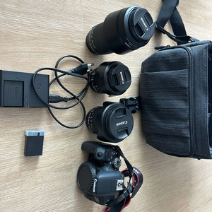 캐논 800D 바디 및 렌즈 3개 세트로 판매합니다. 이미지