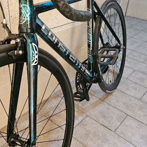 콘스탄틴 디스페랄 마블블루 2025 이미지