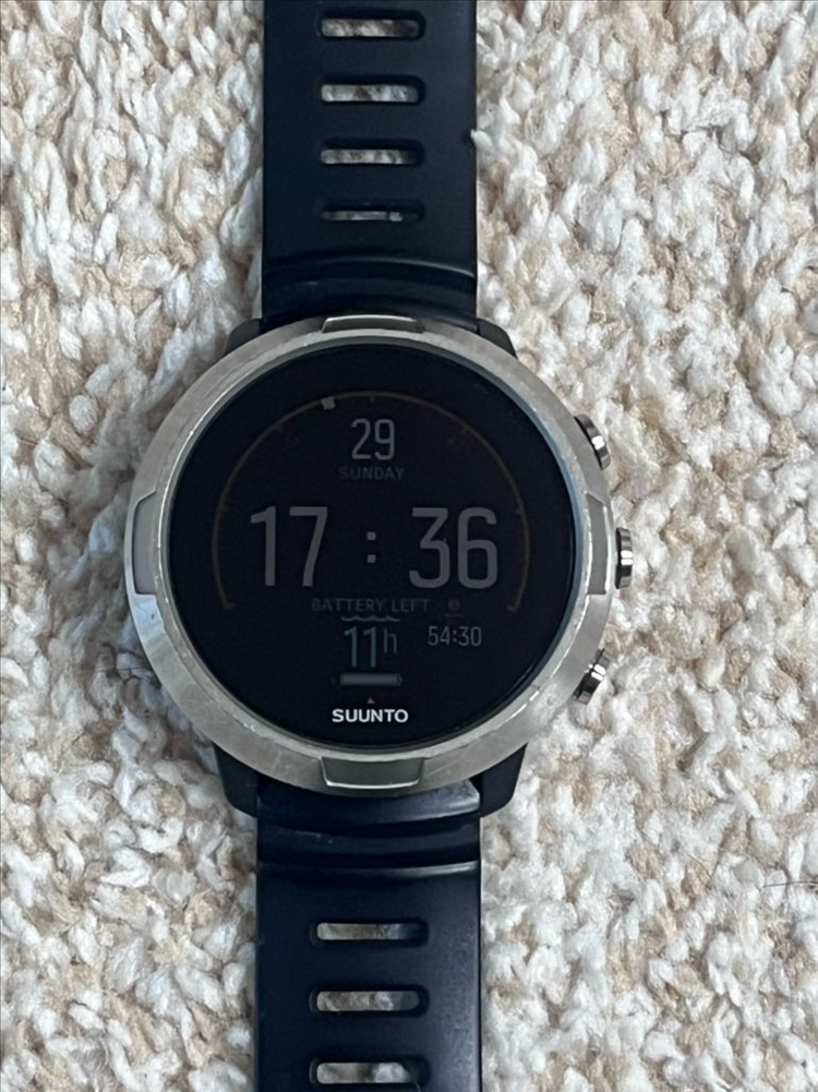 순토 D5 다이빙 컴퓨터 이미지