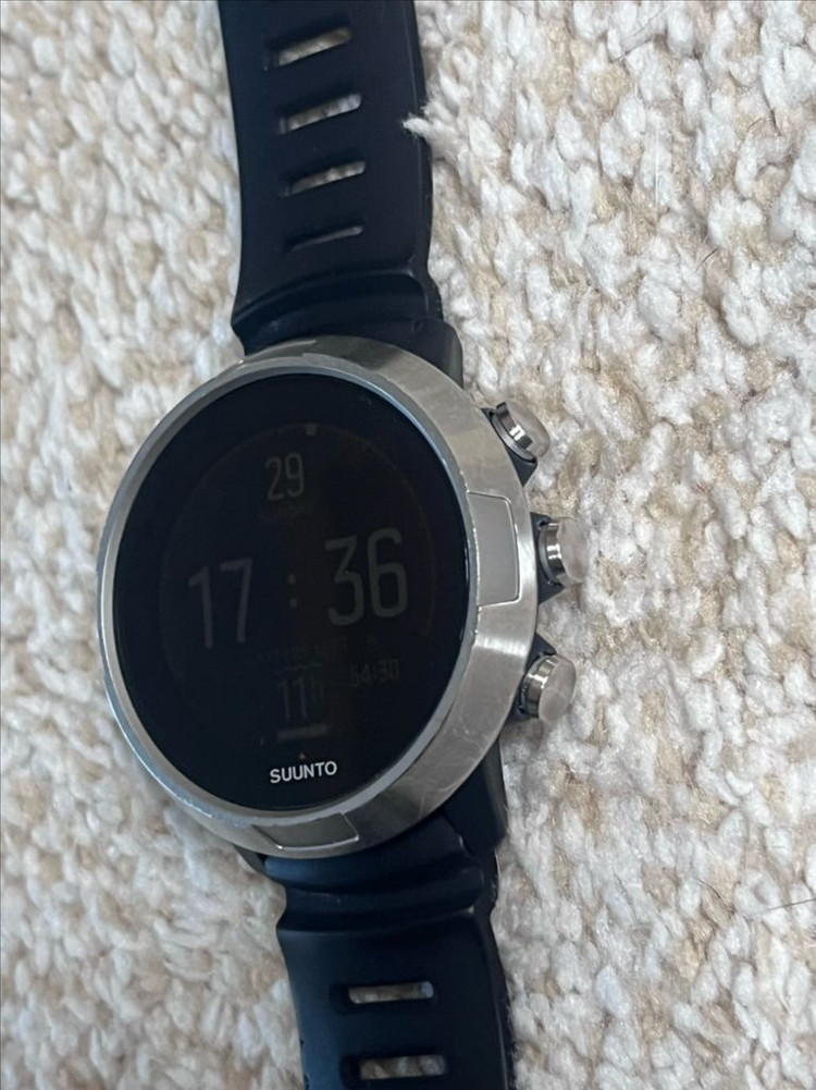 순토 D5 다이빙 컴퓨터 이미지