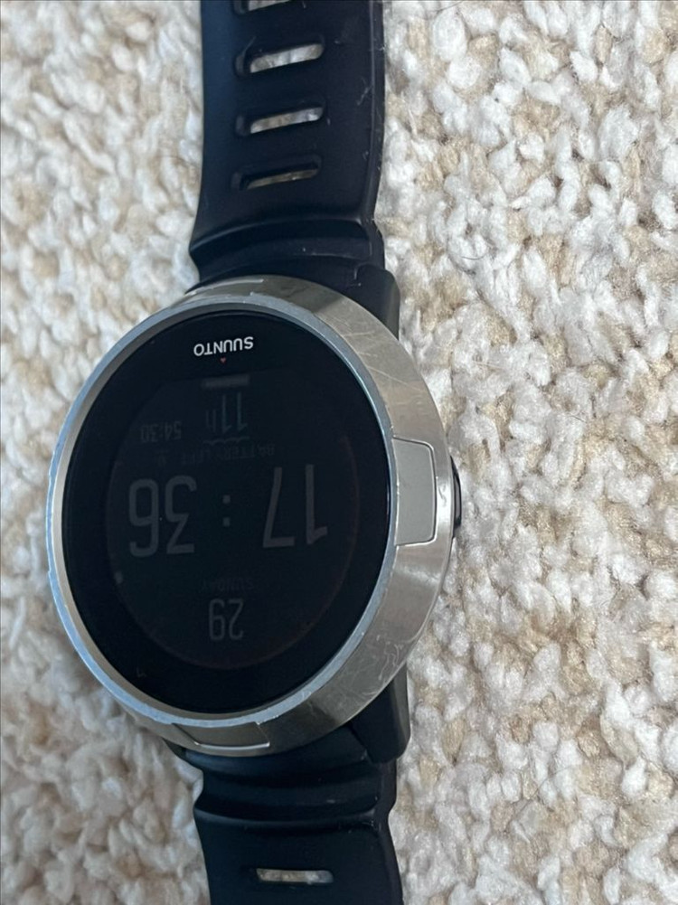 순토 D5 다이빙 컴퓨터 이미지