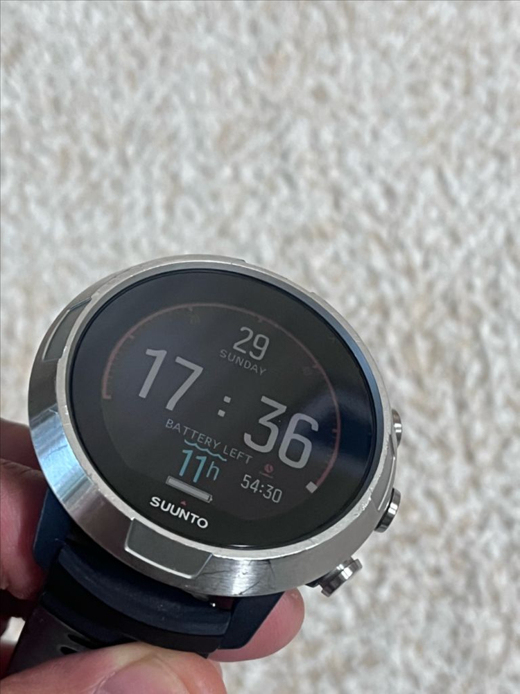 순토 D5 다이빙 컴퓨터 이미지