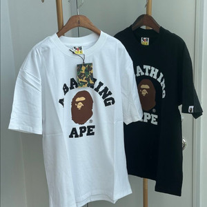 새상품 베이프 반팔티 이미지