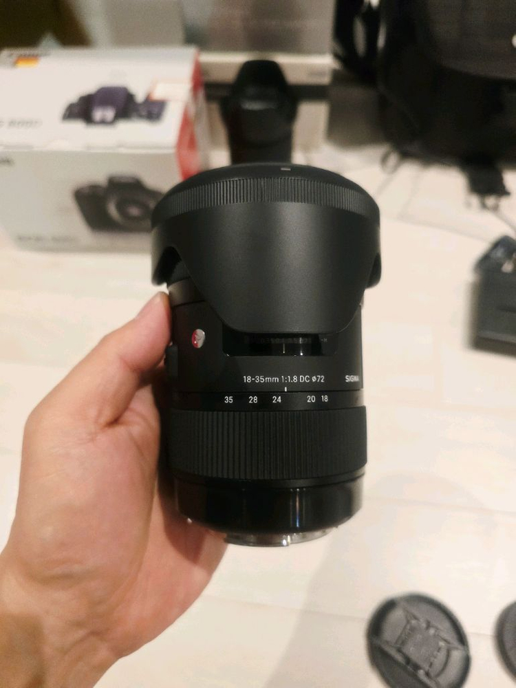 캐논 800d + 시그마 18-35 + 탐론 13-300 판매합니다. 이미지