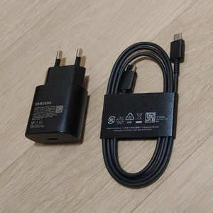 삼성 25W 고속충전기+케이블 이미지