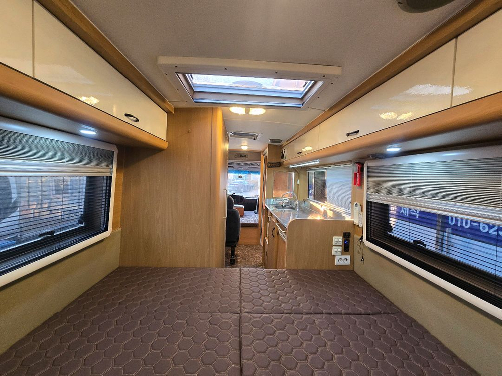 1종보통 운전가능 카운티캠핑카 이미지