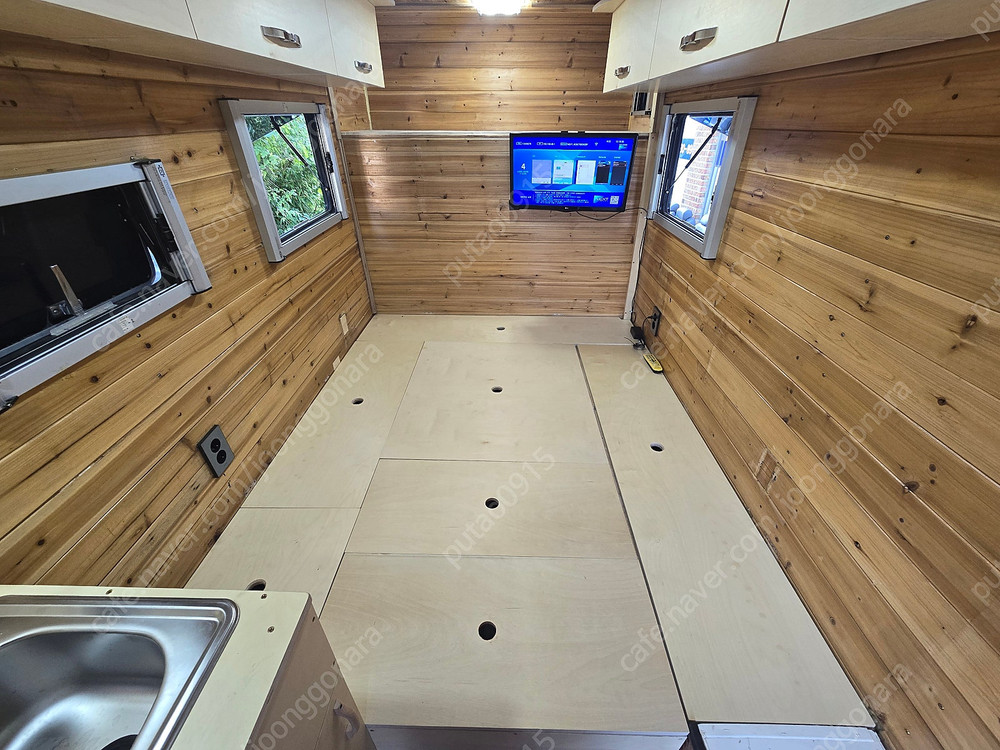 1톤트럭 캠퍼 캠핑카 이미지