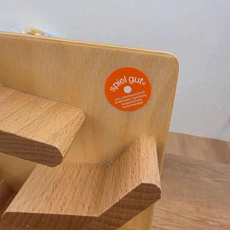 슈필구트 원목 자동차 트랙 이미지