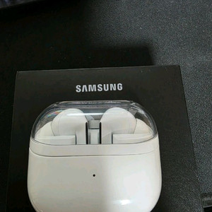 버즈3프로 단순개봉 이미지