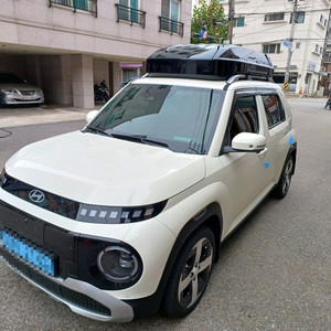 새제품 카니발KA4 화이트,투싼nx4 블랙,캐스퍼EV 블랙,구형 팰리세이드LX2 루프박스 블랙유광 생산과정중 생긴 이미지