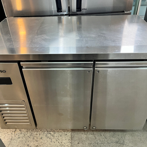 간냉식 테이블냉장냉동고 1200 냉장고 냉동고 냉동장고 카페 반반 2도어 스키피오 업소용 중고 이미지