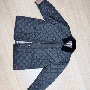 버버리 남성 퀼팅자켓 윌로우브룩 이미지