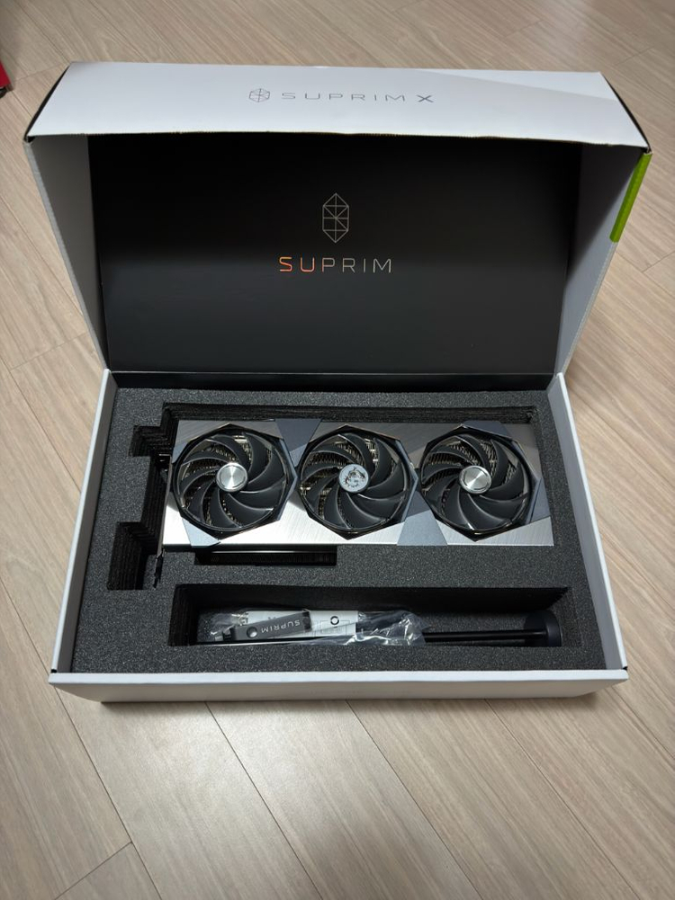 RTX 4090 슈프림X 팝니다 이미지