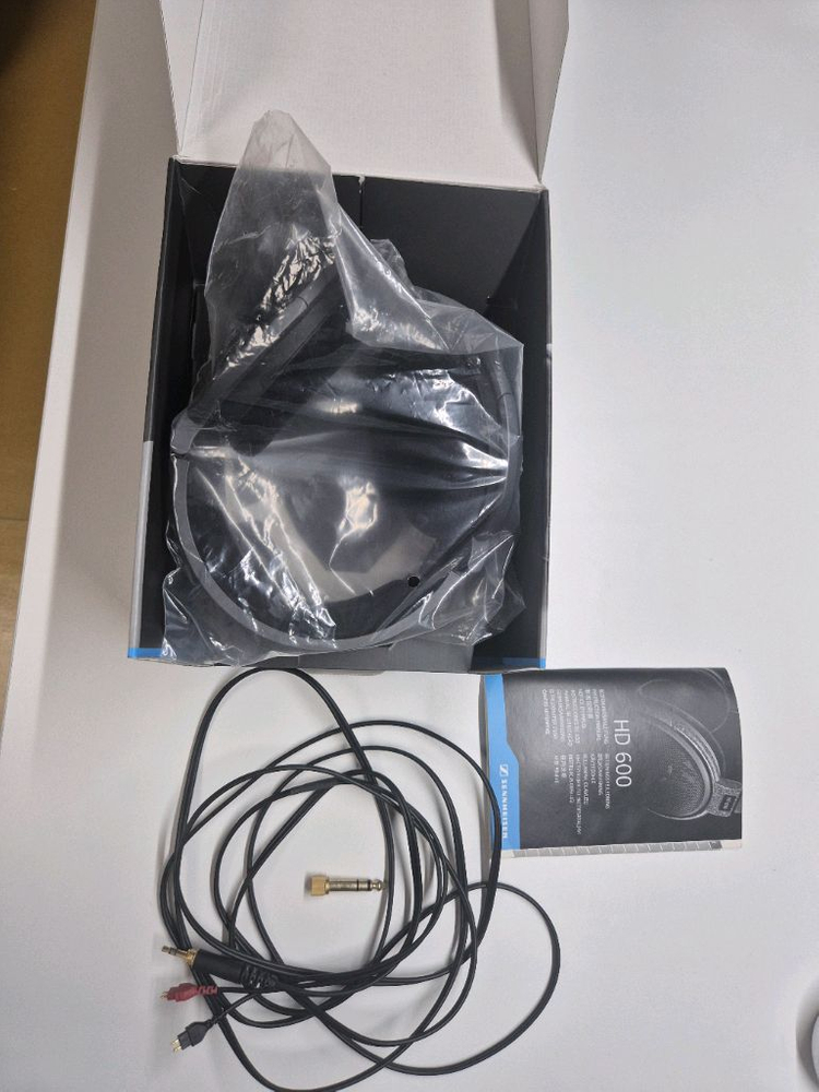 젠하이저 hd600 헤드폰 이미지