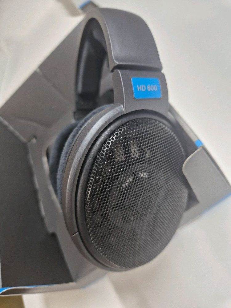 젠하이저 hd600 헤드폰 이미지