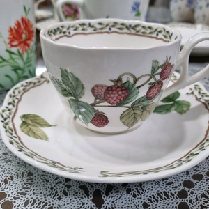 노리타케 산딸기&가지 커피잔 세트 이미지