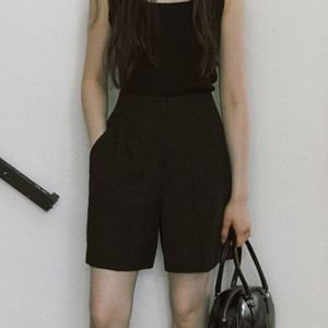 베뉴엣 비뮤즈 benuet 리즈 슬리브리스 블랙 새상품 이미지