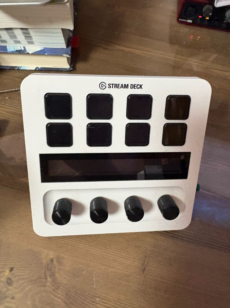 엘가토 스트림덱 플러스 화이트 이미지