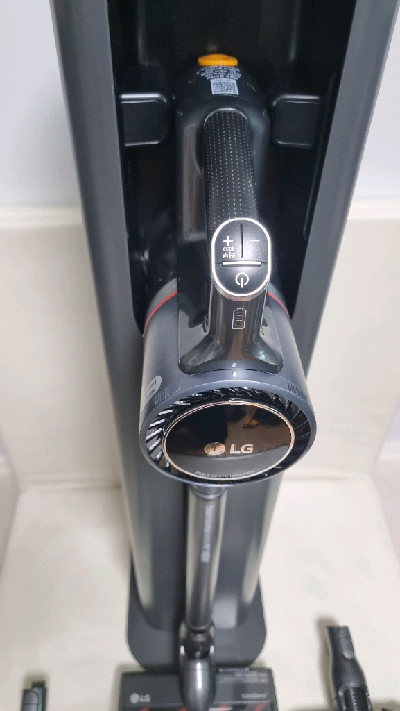LG 코드제로 무선청소기 풀세트 판매합니다. 이미지