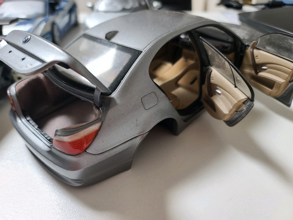 1:18 다이캐스트 하자품 판매 이미지