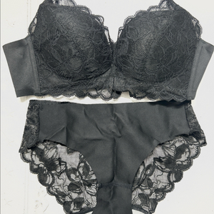 블랙 레이스 브라팬티세트 이미지