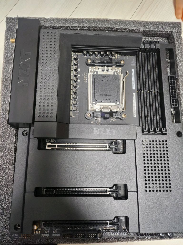 NZXT N7 B650E 블랙중고 팝니다. 이미지