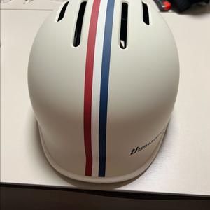따우전드 스피드웨이 크림 M 사이즈 헬멧 팝니다 이미지