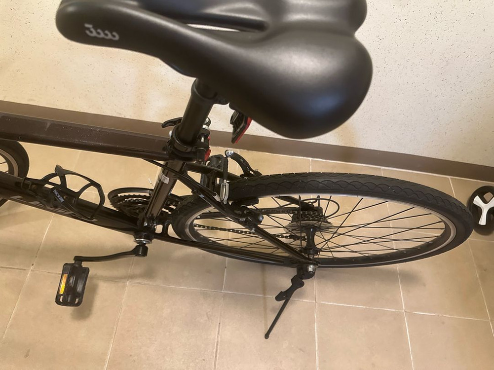 삼천리자전거 700c토러스21 S10 블랙 하이브리드 자전거 이미지