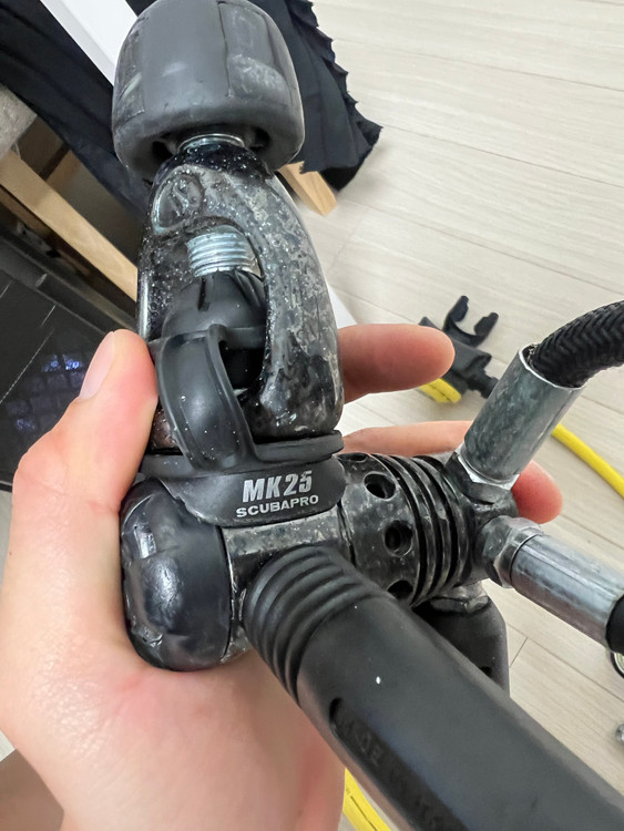 스쿠버프로 mk25 s600 r195 이미지