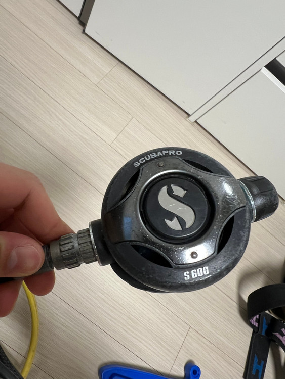 스쿠버프로 mk25 s600 r195 이미지