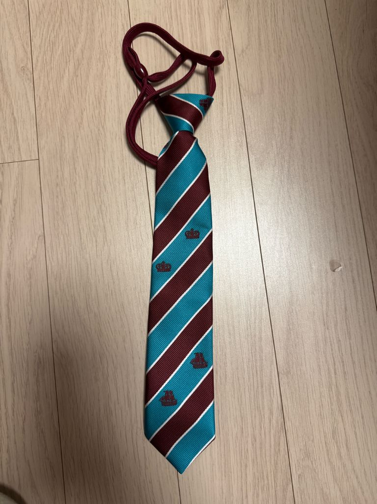 이야스콜라 힐사이드 체육복 7세 8세 , 넥타이 이미지