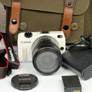 캐논 EOS M2 미러리스 카메라 이미지