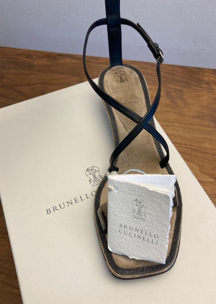 브루넬로 쿠치넬리 샌들 이미지